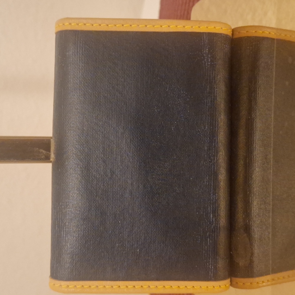 🎁 Hunting World Key Holder - Picture 3 of 10